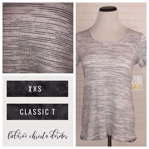 NWT Lularoe Classic T